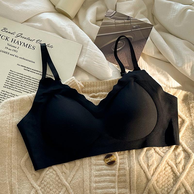 

Кремовый бесшовный бюстгальтер без косточек из ледяного шелка для девочек - Дышащий, с защитой от провисания, тонкий и с красивым дизайном спинки M (37.5-55 kg)