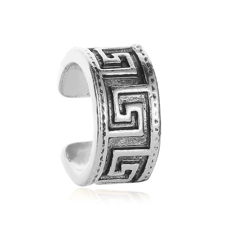 

Трендові ретро сережки-кафи на хрящ вуха з порожнистим етнічним візерунком – Унісекс