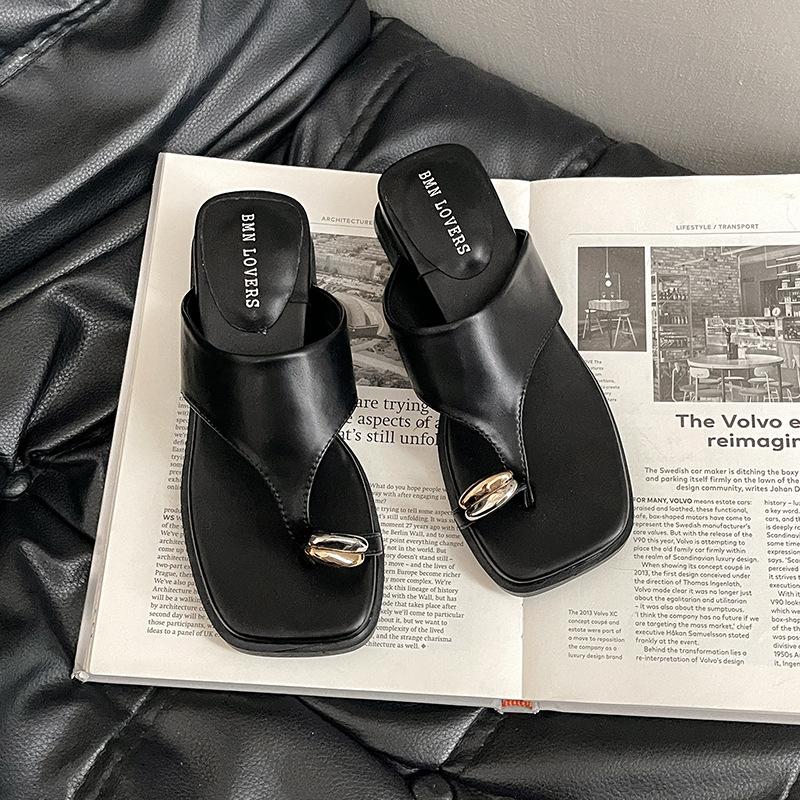 Fashion Summer Retro Leopard Metal Buckle Clip Toe Slippers for Women Wedges Middle Heel Fashion Outer Wear Flip Flops Beach Slides