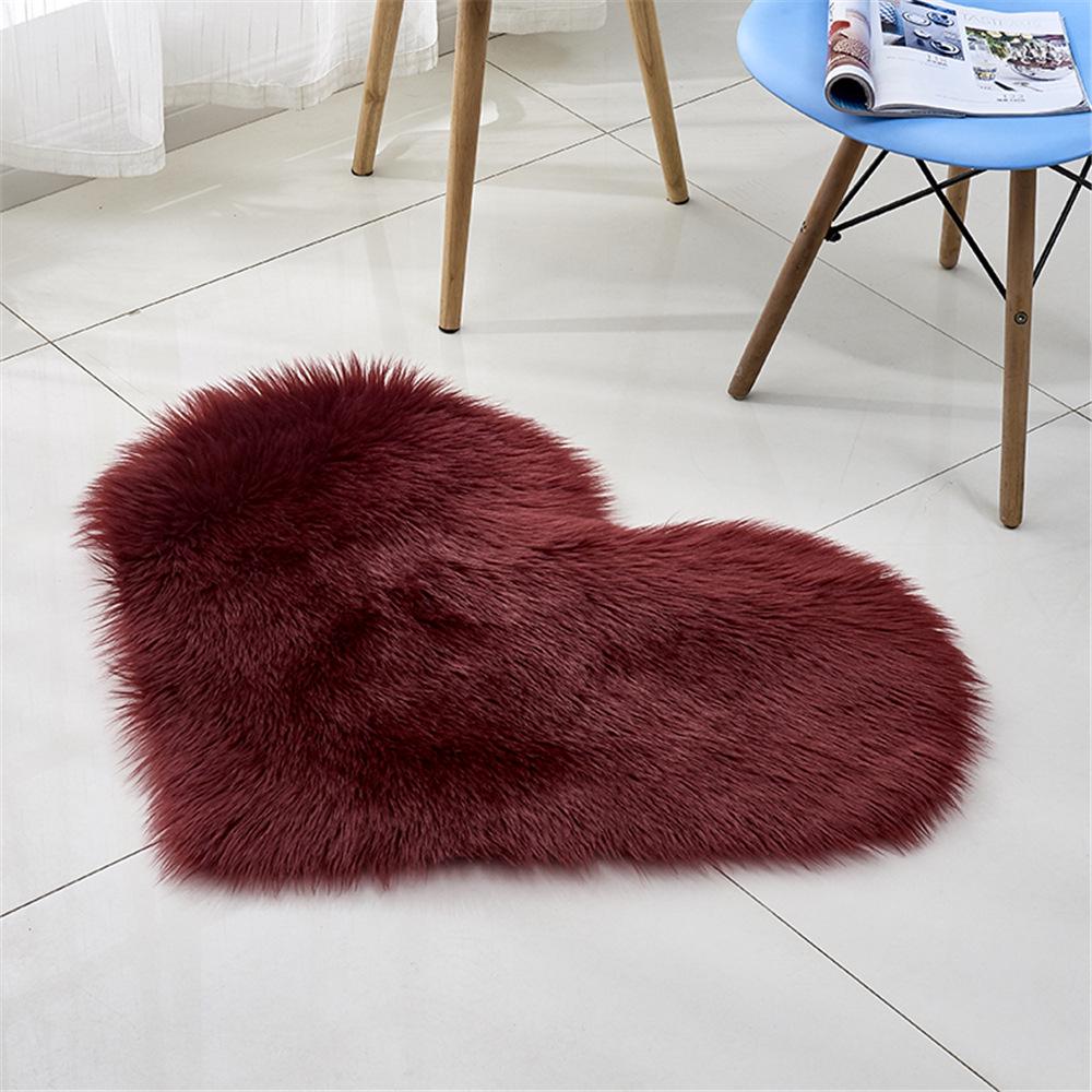 2025 Faux Wool Heart-Shaped Rug and Blanket for Living Room