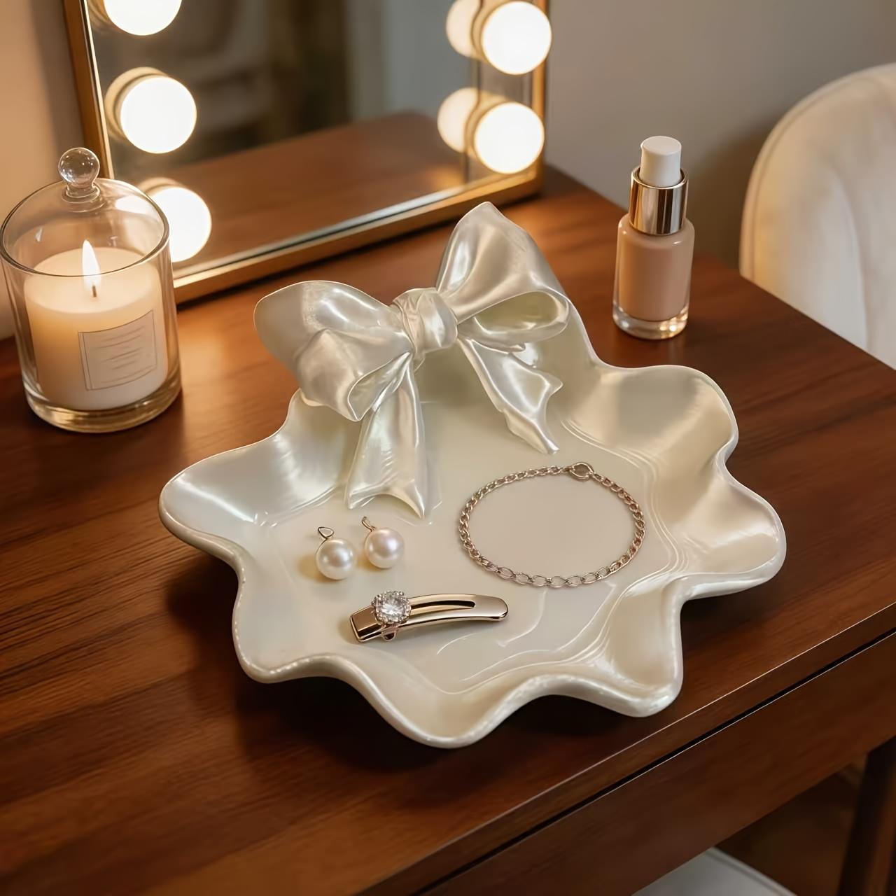 

1Pc French-Style Girly Jewelry Tray With Bow And Wavy Edges, Tray For Storing Rings And Earrings, Suitable For Home Decoration, Office Desk, Themed белый