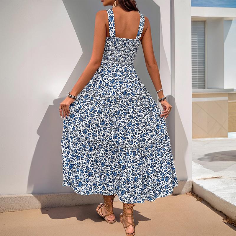 A Fresh, Casual and Laid-back Vacation-style Halter Dress, A Long Sleeveless, Stretched-waist Printed Dress