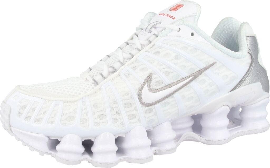 

Кроссовки Nike Shox TL (AR3566-100) белый/металлическое серебро/максимальный оранжевый/белый 46