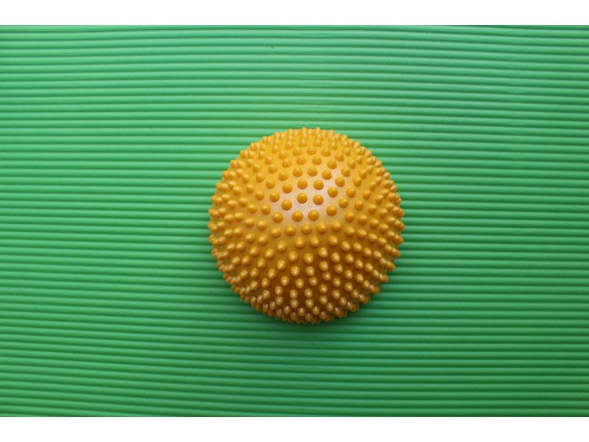 Детский сенсорный массажный и балансировочный мяч - полукруглый тактильный мяч для йоги жёлтый