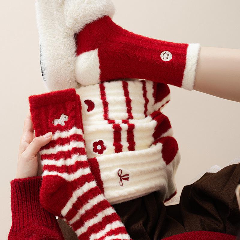 Red Australian Velvet Socks Female Cute Flower Bow Embroidered Medium Tube Socks Velvet Thickened Warm Winter Sleep Socks