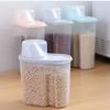 1.9L 2.5L Kitchen Storage Plastic Food Storage Pail with Measuring Cup Moisture Proof Sealed Kitchen Container