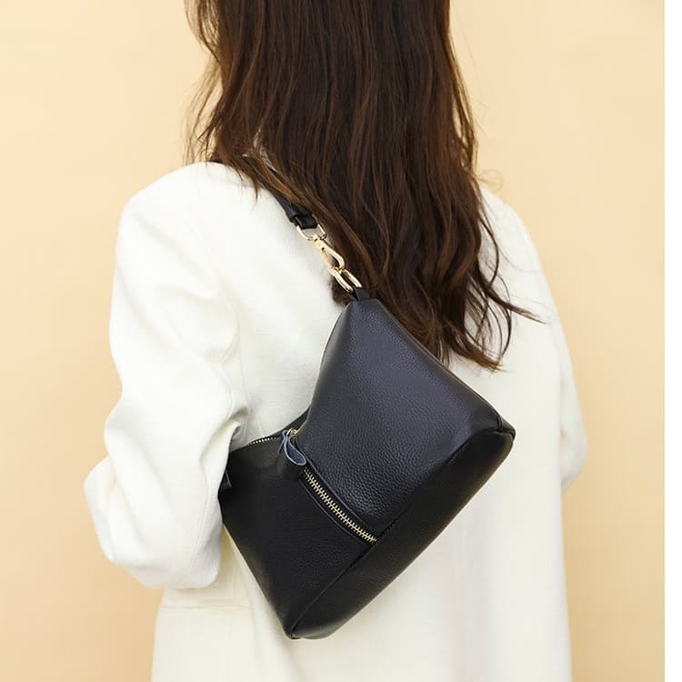New Fashion Handbag Versatile Shoulder Underarm Bag