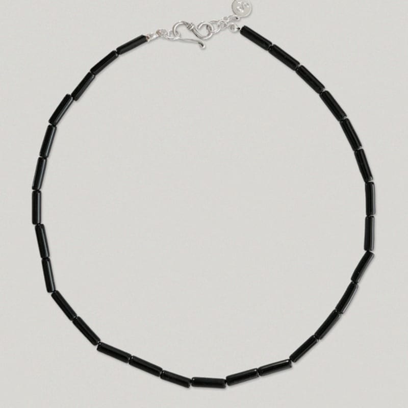 

LEUNI Onyx Silver Necklace_Cylinder black