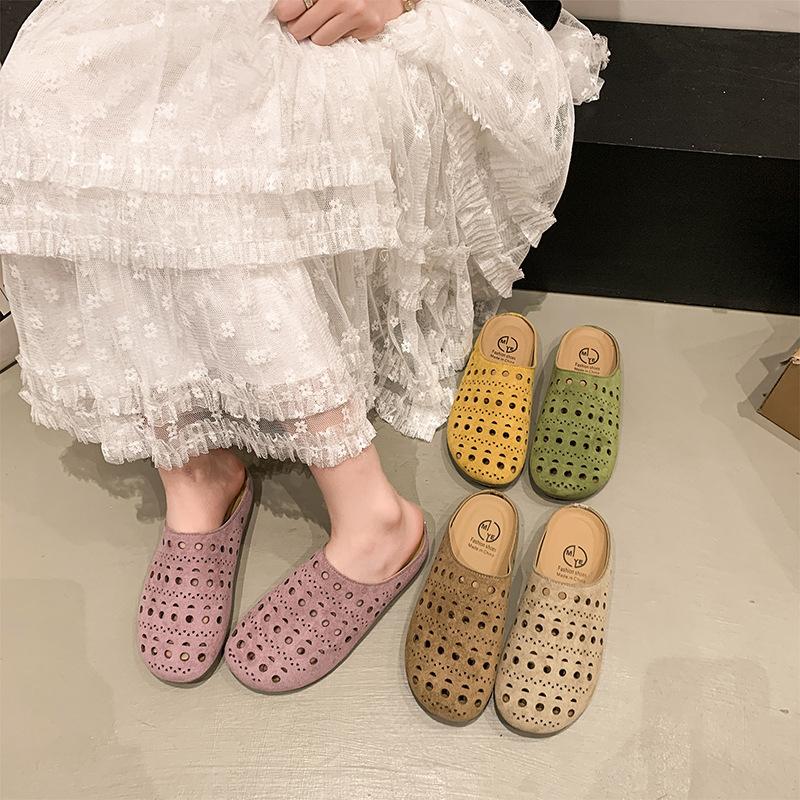 Retro popular thick-soled hollow bag head slippers women's summer wear 2025 new models with skirts, non-slip holes and half tows