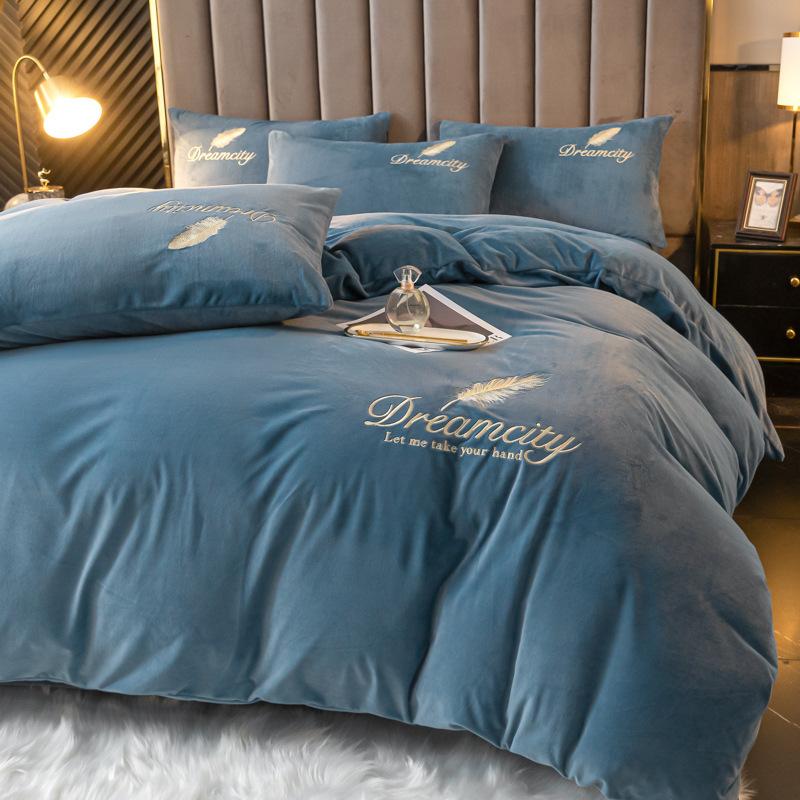 

Solid Color Minimalist Luxury Crystal Fleece 4Pc Bedding Set Elegant Embroidery Feather Soft Skin-Friendly Duvet Cover Sheet EU Single(135*200cm)3pcs