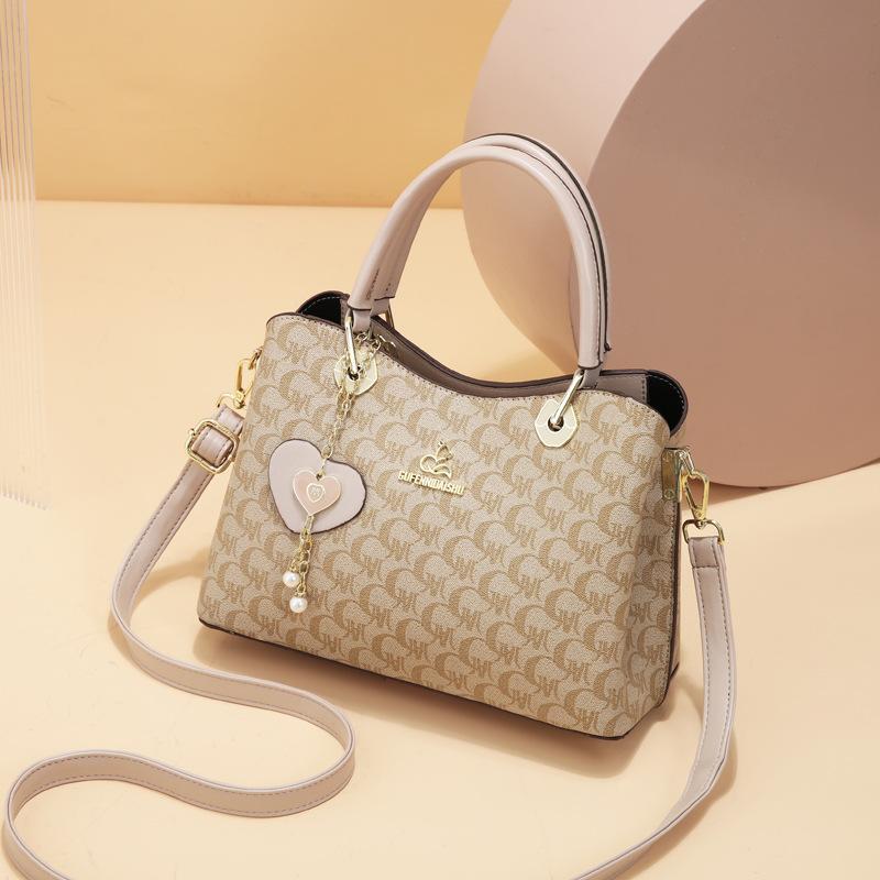 

Сумка сумка-мессенджер женская 2025 весна и лето новая легкая роскошная модная женская сумка плечевая сумка женская сумка