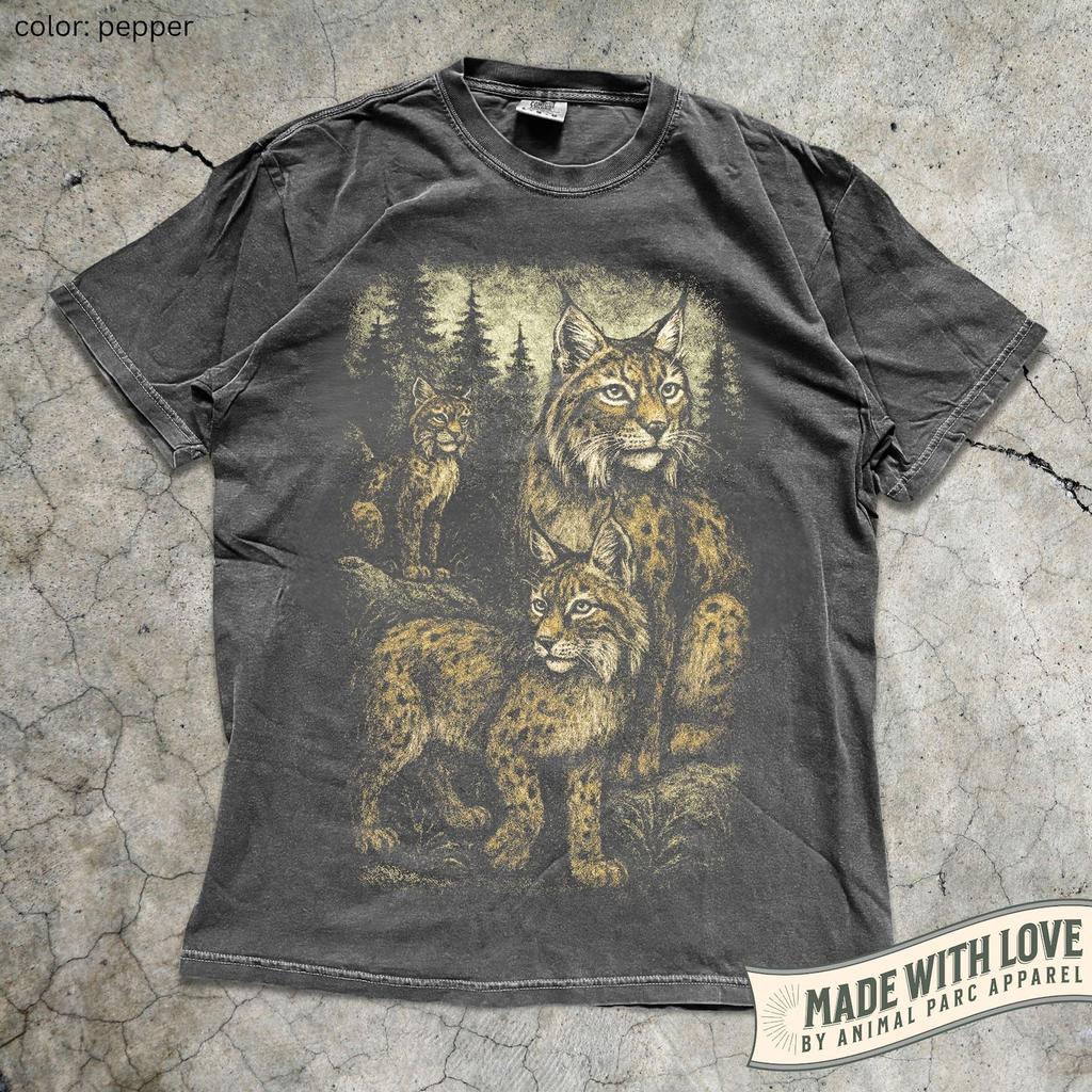 Vintage Lynx Graphic Tee Wildlife Forest Animal T-Shirt Bobcat Nature Shirt Lynx Retro Outdoors Hiking Top Woodland Gift for Animal Lovers