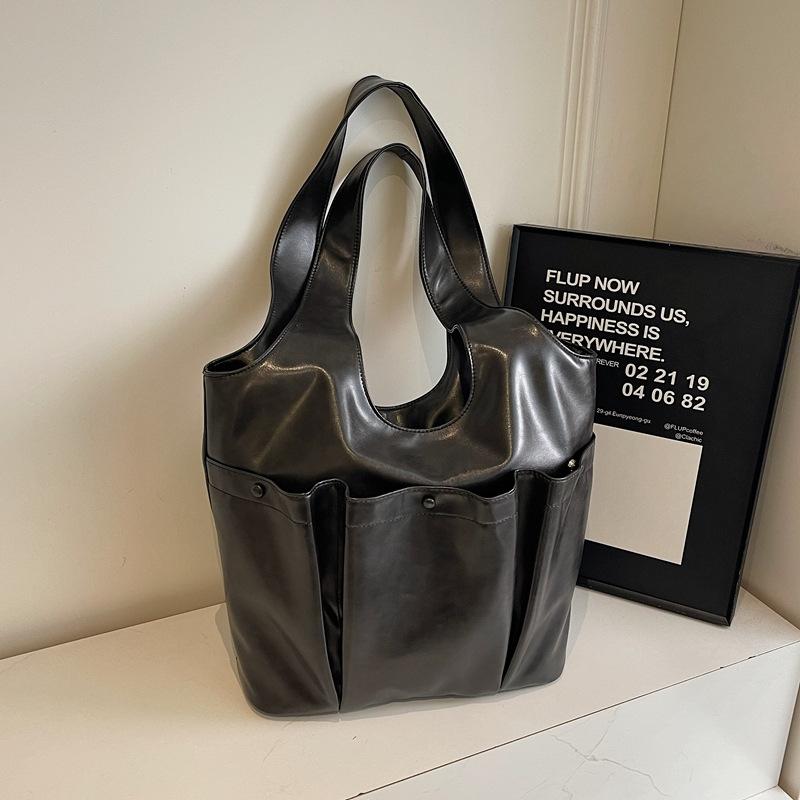 

Oblique span bag women s autumn and winter shoulder bag women s large-capacity handbag commuter women s bag senior sense чорний