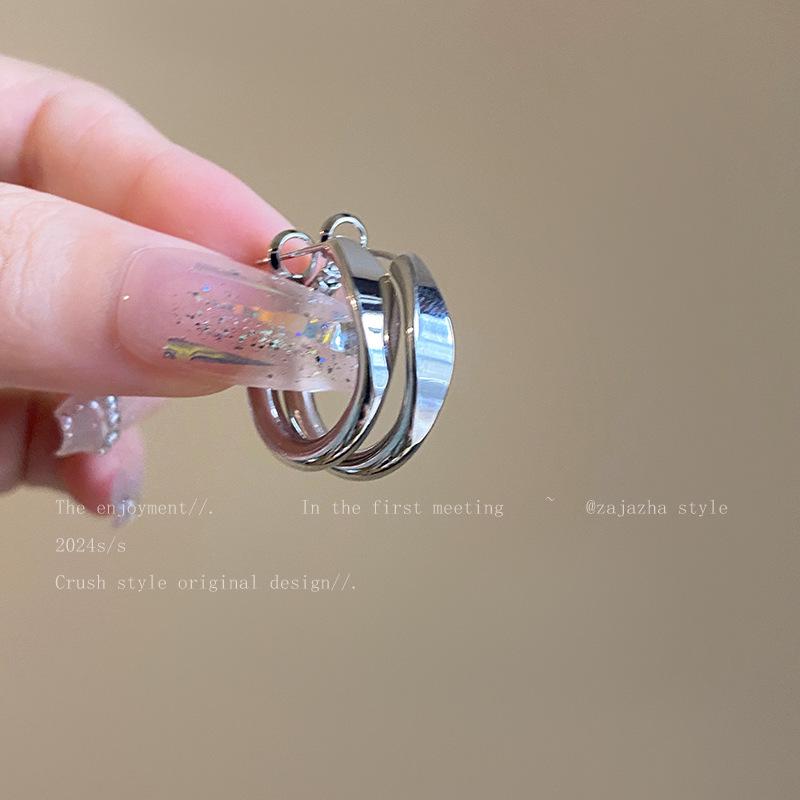 2025 Trendy Large Earrings: Simple, Cool, Versatile - Perfect for Round Faces