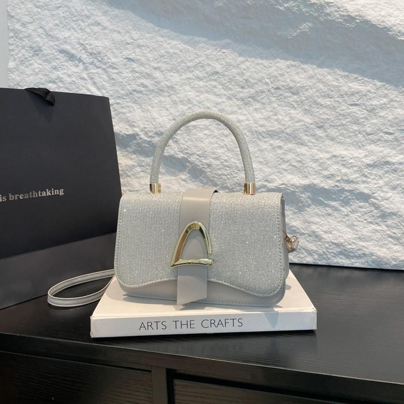 

Minimalist Small Crossbody Bag Pu Material With Inner Phone Pocket For Street Fashion срібний