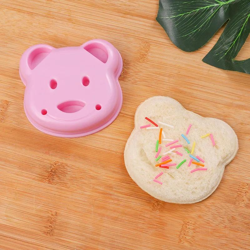 1/2pc Sandwich Mould Bear Cat Rabbit Car Shaped Bread Mold Cake Biscuit Embossing Device Crust Cookie Cutter Baking Pastry Tools