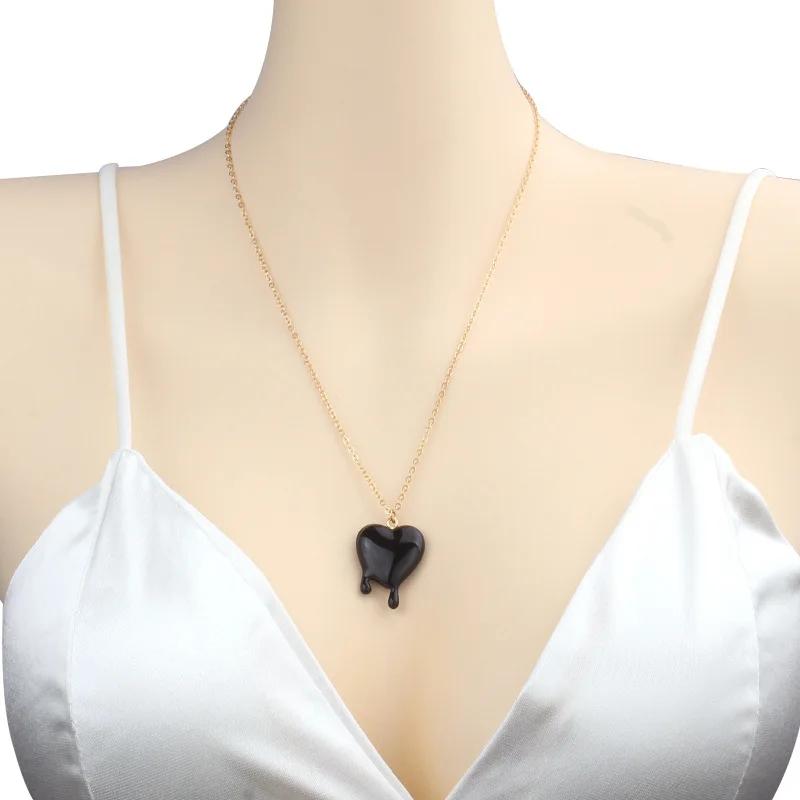 Halloween Persönlichkeit Herz Anhänger Halskette Ohrring Damen Luxus Gotisch Blutstropfen Ohrhaken Schmuck Choker Zubehör