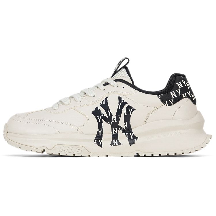 MLB Chunky Runner New York Yankees Comfortable Retro Fashion Low Top Casual City Commuting Running Shoes Unisex Sneaker Black 3ASHCRM3N-50BKS