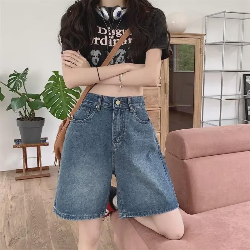Fünf-Punkt High-Waist Retro Denim Shorts für Damen - Petite, Gerade, Schlankmachend, Weitbein, Mittellang, Sommerstil.