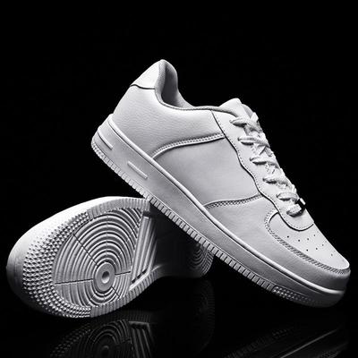 36-47 iarde antiscivolo resistente all'usura classico moda scarpe bianche giovani scarpe da ginnastica tendenza coppia scarpe