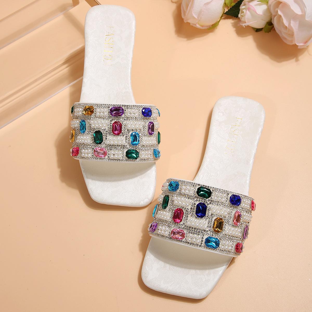 

Large size colored diamond cool slippers women s outer wear 2025 summer new lady fashion square head flat bottom one-word drag 42
