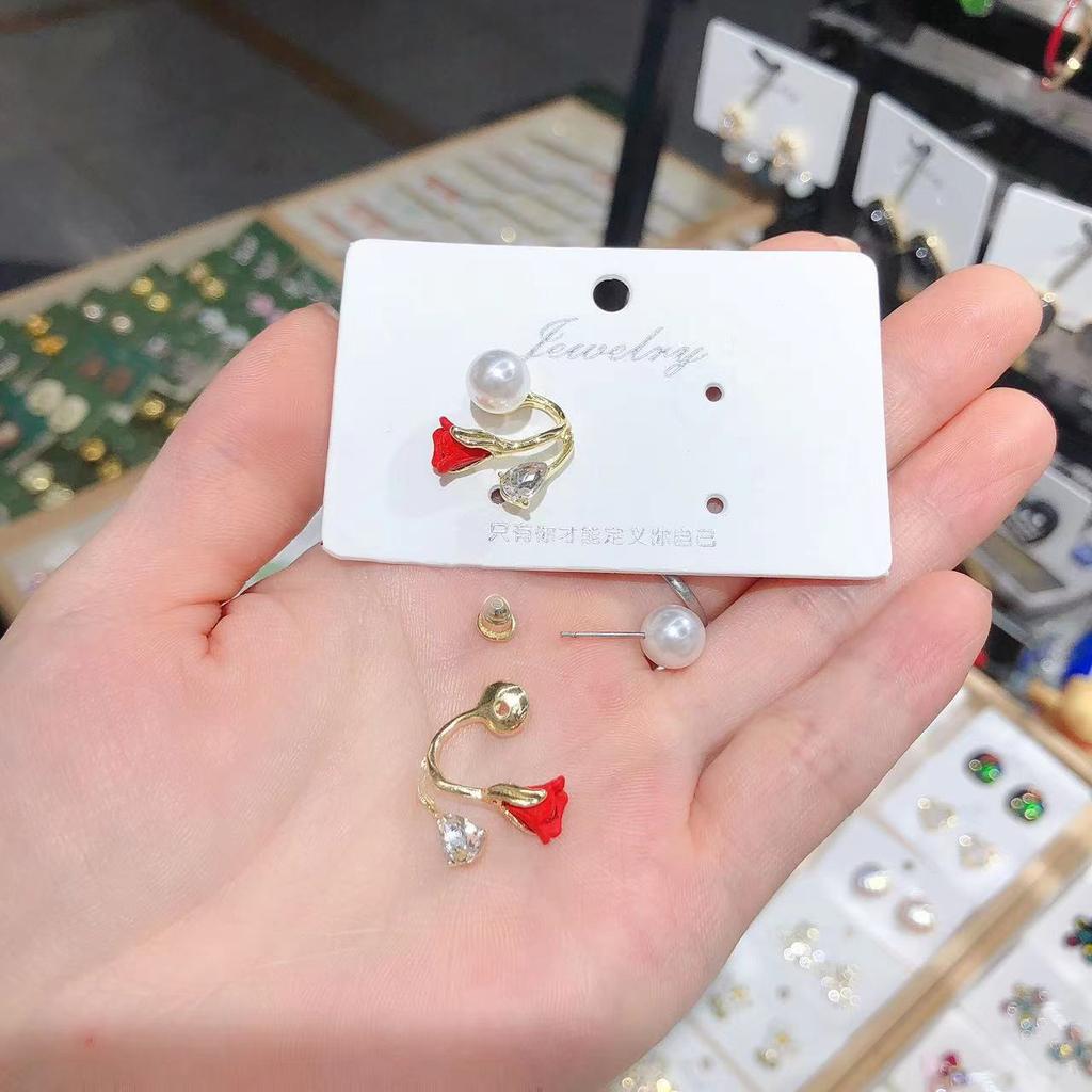 Koreanische Blumen-Steckohrringe für Damen Exquisite Vielseitige Imitationsperlen-Fischschwanz-Ohrringe Hochzeitsparty-Schmuck