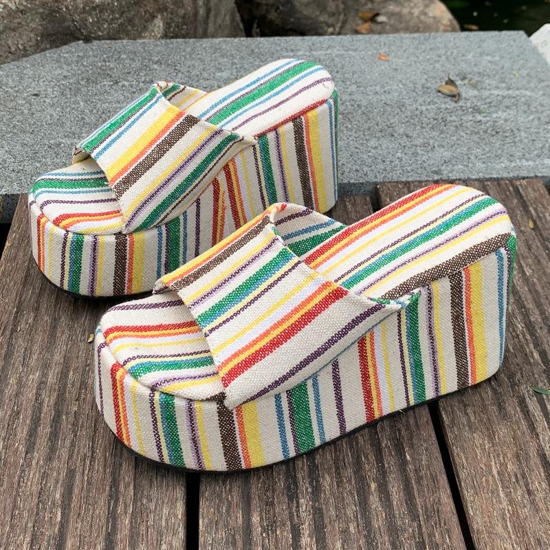 Mode Damen Keilabsatz Plateau Pantoletten Mode Neu Zehenfrei Sandalen Designer 2025 Sommer Schuhe Trend Marke Frau Flip Flops Party Pumps