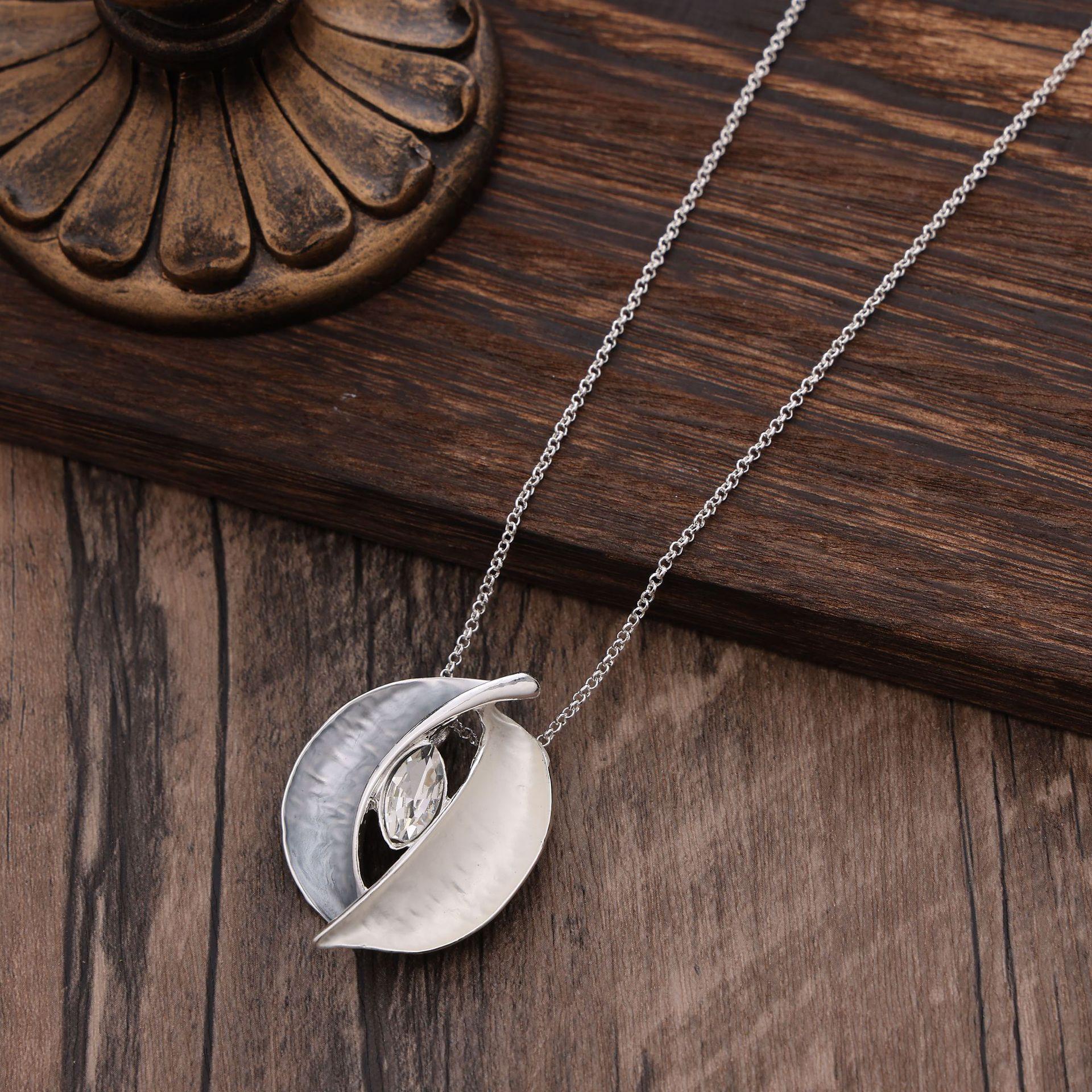 

New blue oil eye alloy necklace, fashionable Rupert s Tears women s high-end pendant