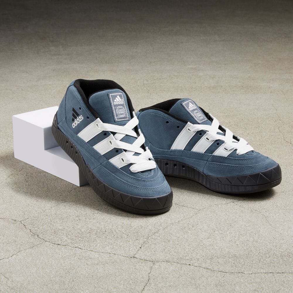 新品adidas ADIMATIC MID 28.5 レガシーブルーIF8791 新品adidas ADIMATIC MID 28.5 レガシーブルーIF8791 - メルカリ