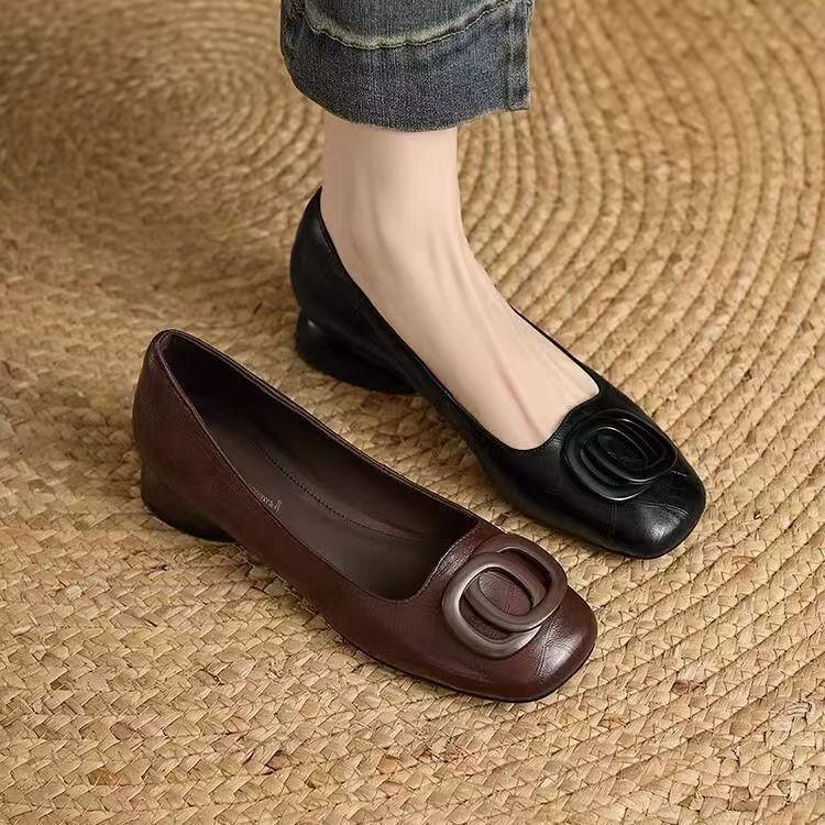 New French retro shallow mouth round head flat-soled single shoes women's autumn small fragrance Mary Jane versatile and comfortable women's shoes