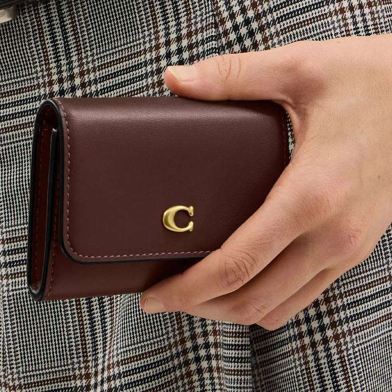 COACH Essential 11 Brand Logo Classic Calfskin Card Holder Regular Women's Maple maple color