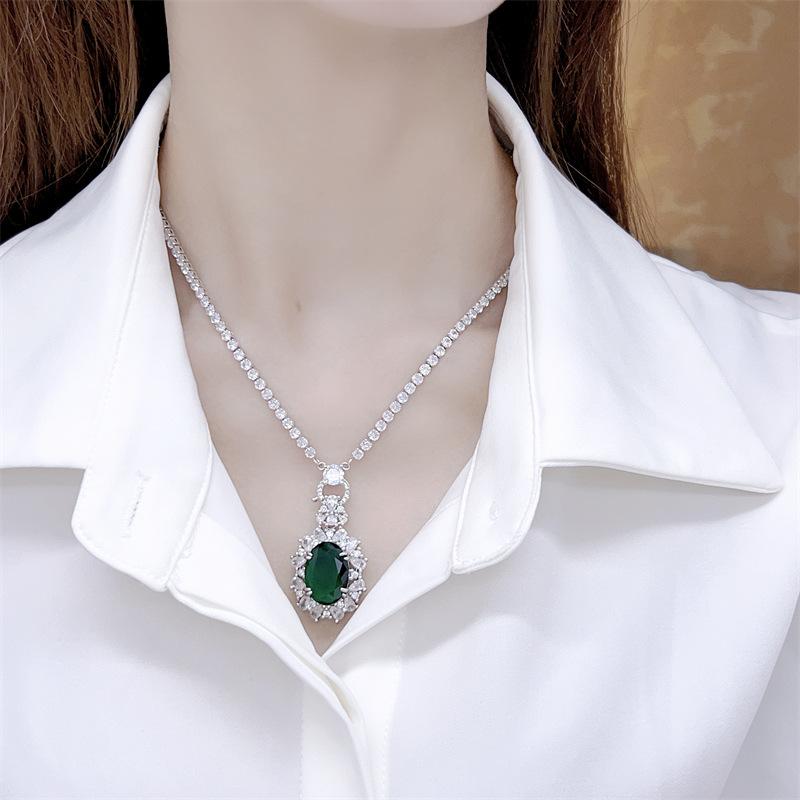 Luxuriöse Grüne Edelsteinblumen Schmucksets Mode Und Funkelnd Voll Mit Diamanten Hochzeit Verlobung Ohrringe Ring Halsketten