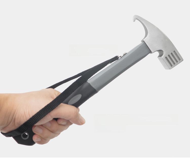 Multifunctional Outdoor Hammer: High-Carbon Steel Camping Tool with Ground Nail Puller