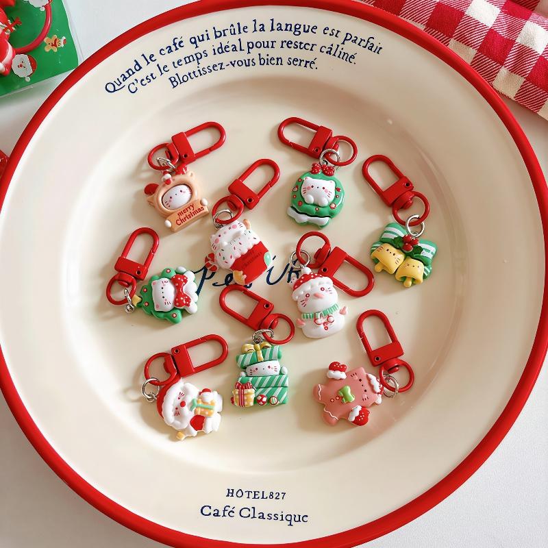 Cute Christmas Keychain Cartoon Santa Claus Snowman Kitten Pendant Key Ring Backpack Decoration Accessories  Year Gift