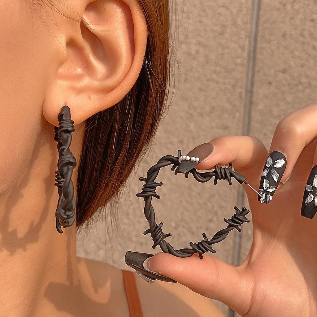 Stylish Heart With Thorn Earrings Statement Pieces Korean Styles Alloy Fashion Ear Jewelry