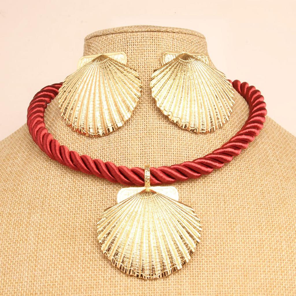 Shell Pendant Necklace and Earring Set High Gloss Handmade Versatile Jewelry Stylish Accessories for Weddings and Dates