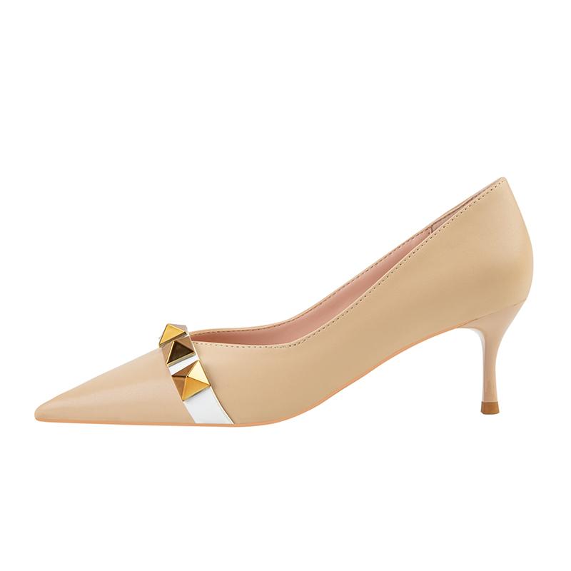 Fashion Leather Sexy Heels Shoes Pointed Toe Rivet Super High Heels Nude Pumps Women Dress Shoes Stilettos 2025 New Fashion