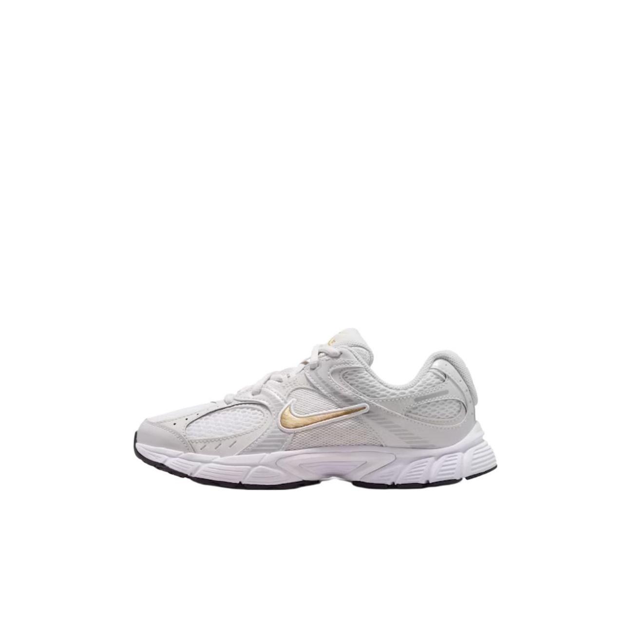 (GS) Nike V5 RNR White Photon Dust Gold Kids HQ6411-104 EU 35.5
