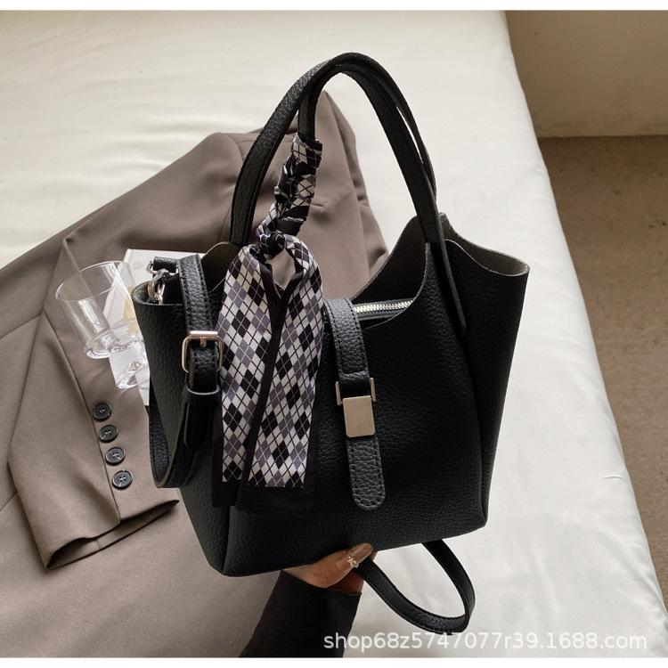 European and Korean fashion simple large-capacity bucket bag handbag 2025 spring/summer new temperament versatile shoulder crossbody bag