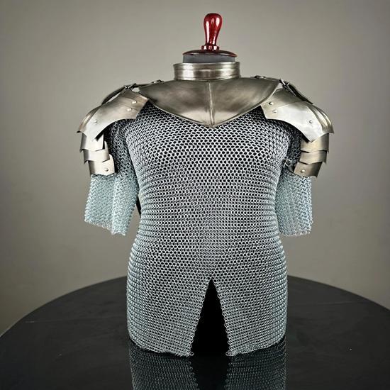 Brave Lady Armor Medieval Knight Gorget Pauldron Armor with Chainmail Female Costume Medieval Armor Best Gift for Her