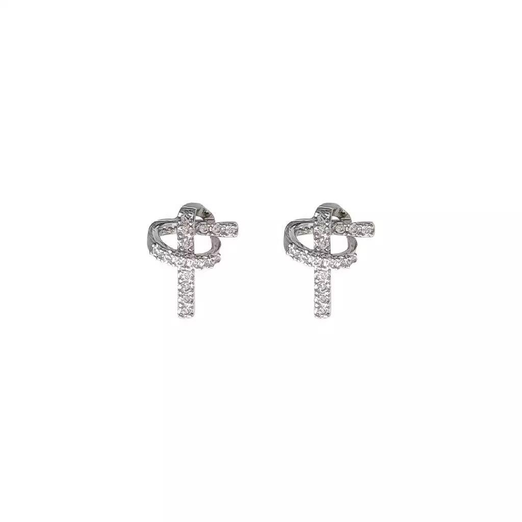 "Little Complex" Delicate and Small Knot Love Stud Earrings for Women. Korean Simple Niche Student Earrings Are Versatile~