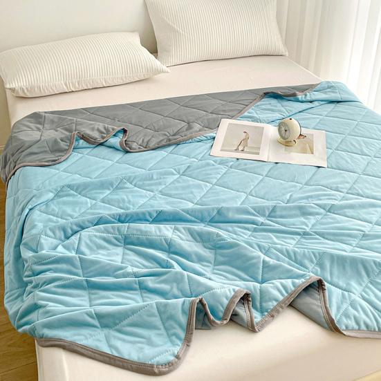 Summer Cooling Quilt for Hot Sleepers Light-weight Breathable Cooling Quilt Padded Summer Quilt for Bed Sofa Stay Cool from Night Sweats
