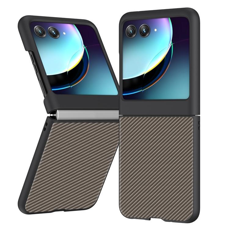

Ультратонкий чехол для телефона с текстурой из углеродного волокна For Motorola Razr 40 Ultra золотистый