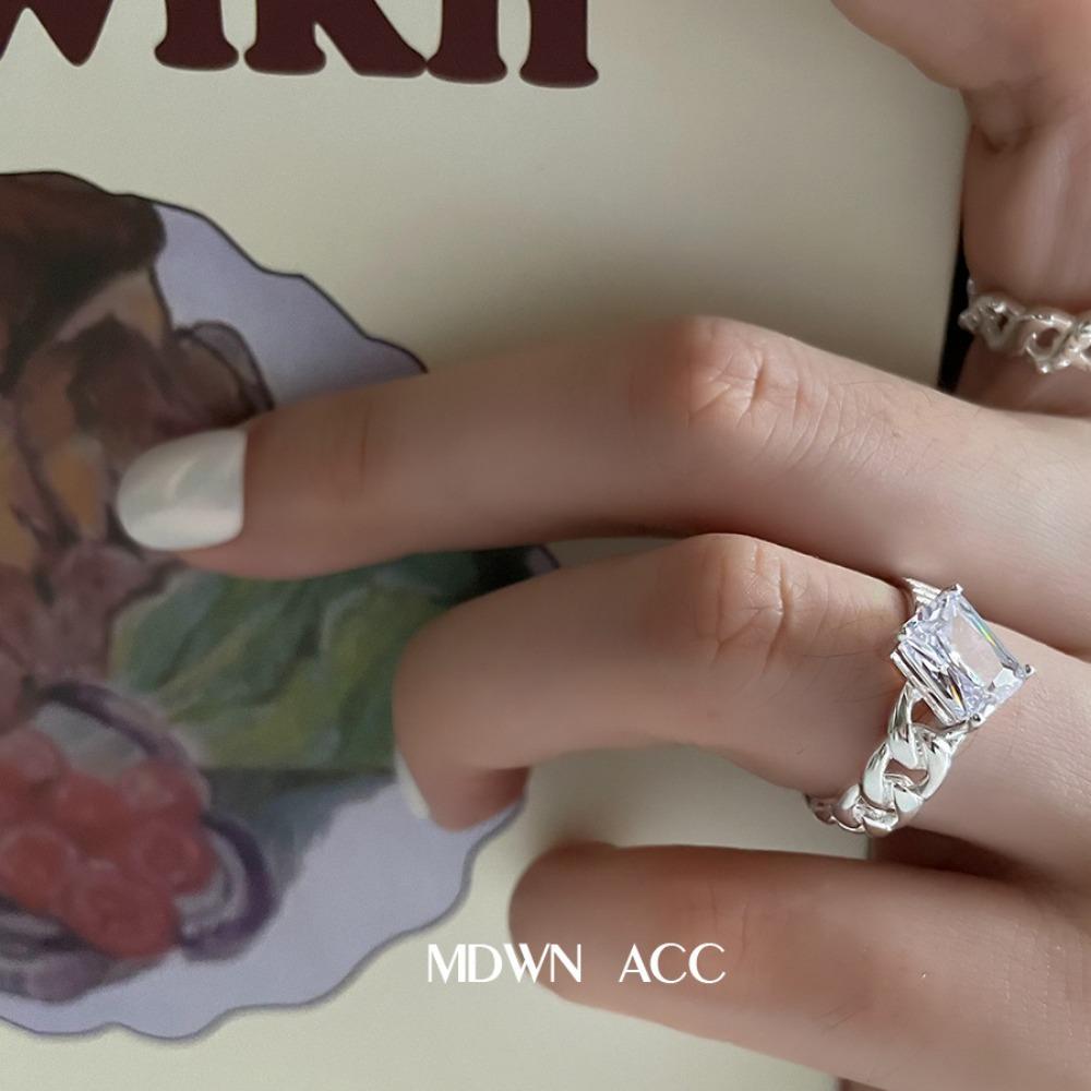 Ring Does Not Fade Niche Design Ins Opening Female High-end Sense Retro Cold Pearl Shell Versatile Irregular