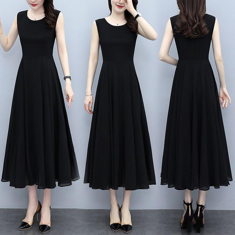 Plus Size Black Waist-Cinched Sleeveless Maxi Dress with Wide Hem