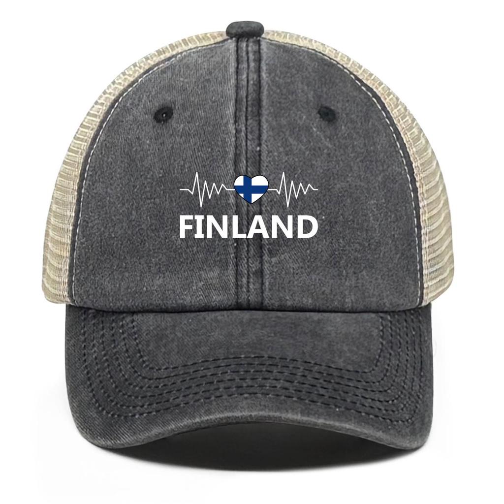Heart Waves Finland Flag Print Adjustable Mesh Cap, Patriotic Flat Cap Unisex Vintage Lightweight Fit Adjustable Baseball Cap