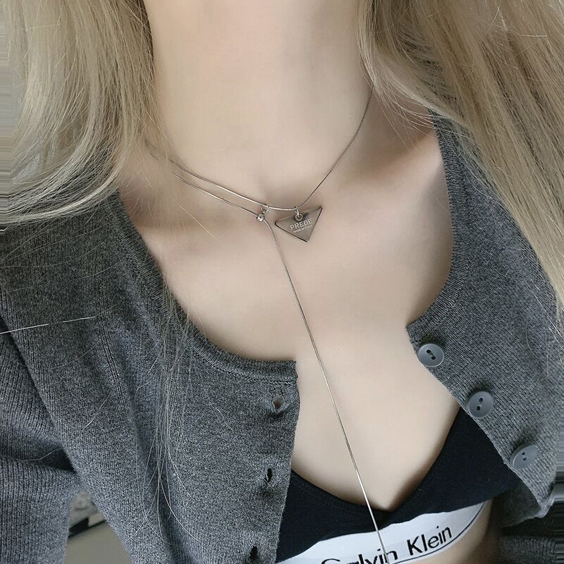 Niche Design Sweet And Cool Geometric Triangle Necklace Fashionable Versatile Simple Pendant Sweater Chain Female Exquisite