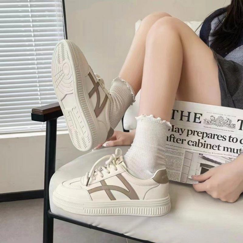 

Popular leather thick-soled little white shoes, women s German training shoes, new fashionable versatile lace-up sports shoes in autumn 2025 35 коричневый