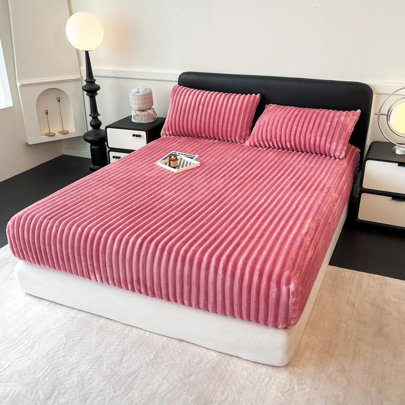 2025 Rabbit Velvet Bedsheet Bed Cover, Single Piece, Winter Thick Milk Coral Velvet Mattress Protective Cover, Dust-proof