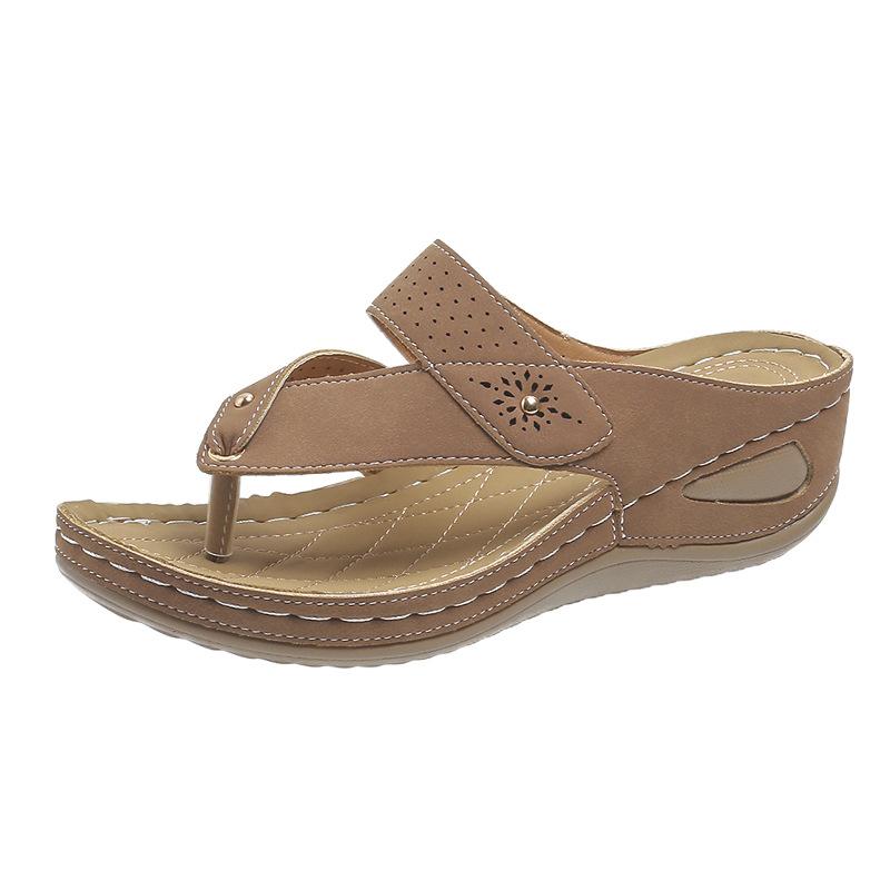 Large size slippers women's summer new fashion slope heel flip-flops wear beach slippers